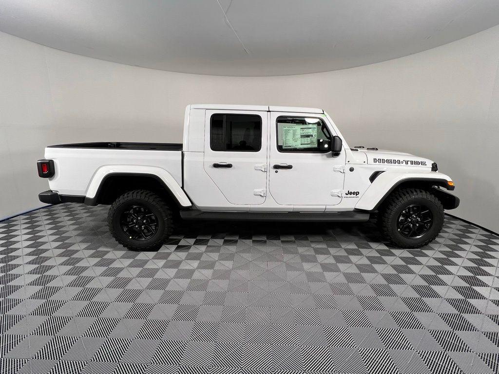 new 2025 Jeep Gladiator car, priced at $42,565