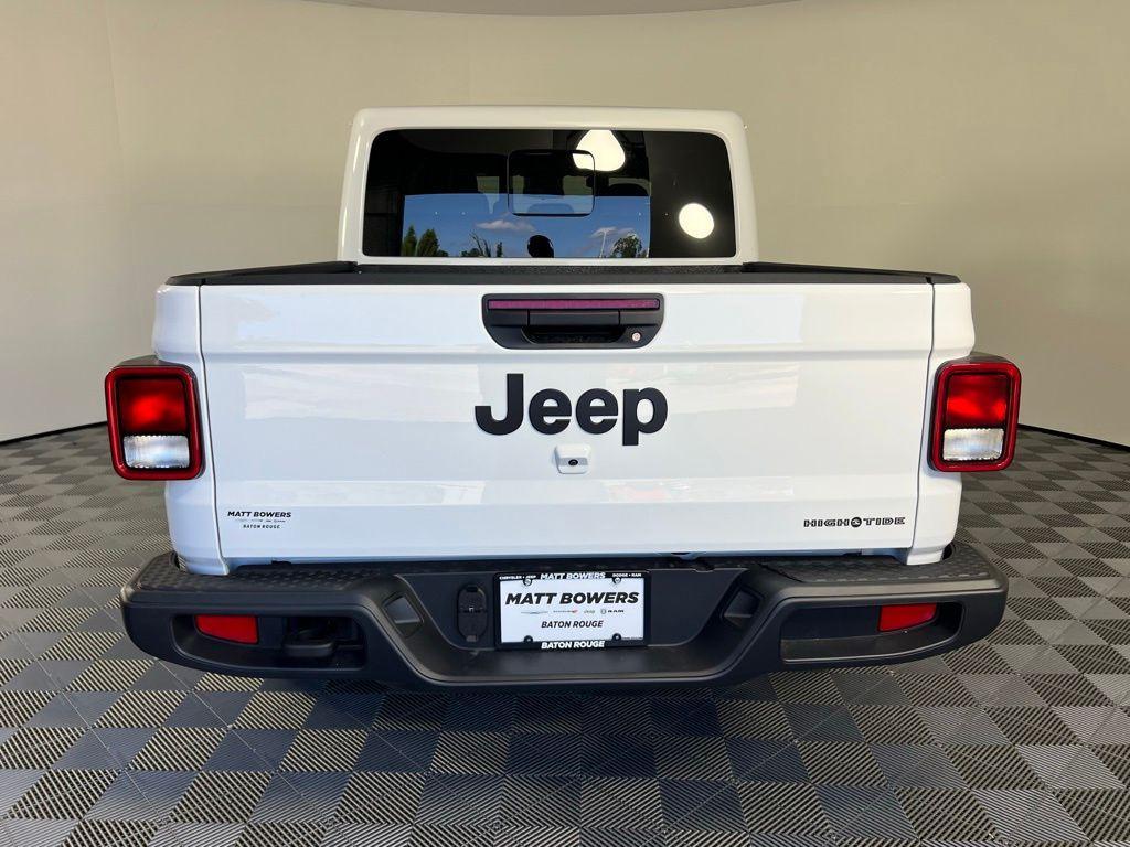 new 2025 Jeep Gladiator car, priced at $42,565