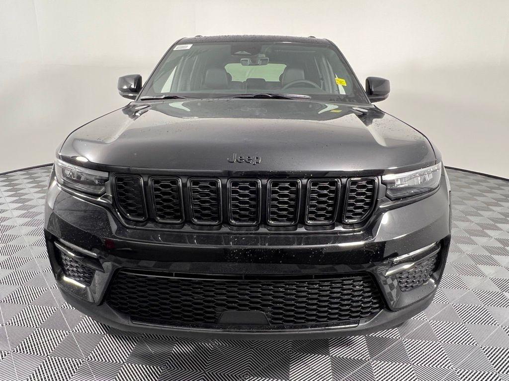 new 2025 Jeep Grand Cherokee car, priced at $35,720