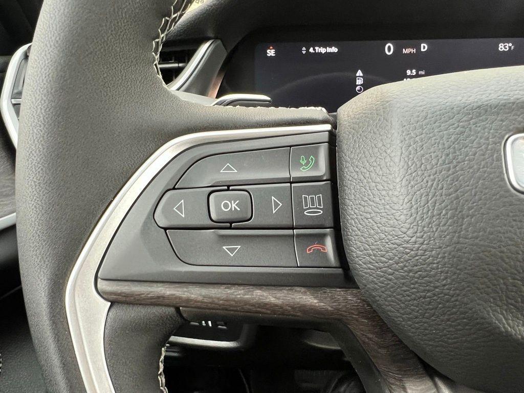 new 2025 Jeep Grand Cherokee car, priced at $35,720