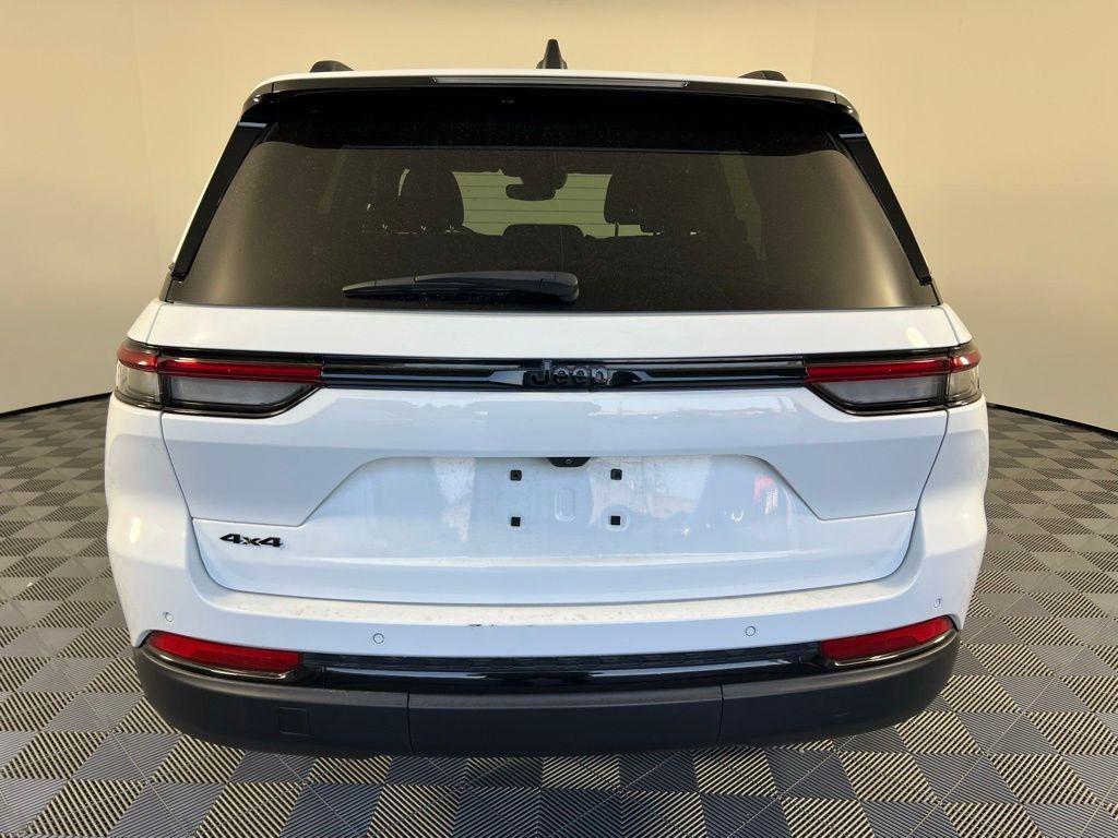 used 2024 Jeep Grand Cherokee car, priced at $35,500