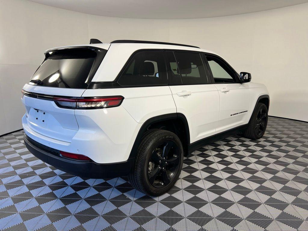 used 2024 Jeep Grand Cherokee car, priced at $35,500