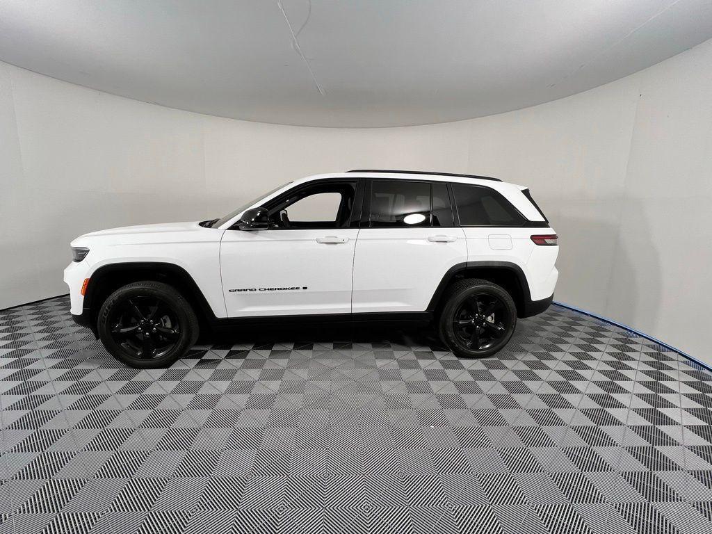 used 2024 Jeep Grand Cherokee car, priced at $35,500