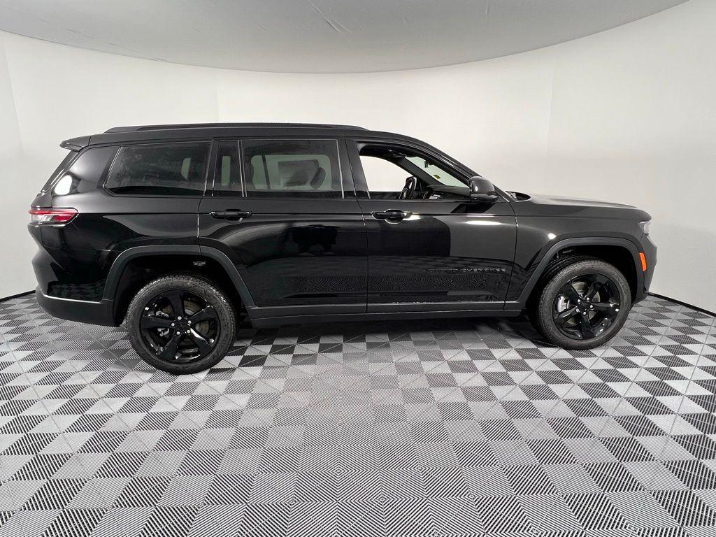 new 2025 Jeep Grand Cherokee L car, priced at $42,943