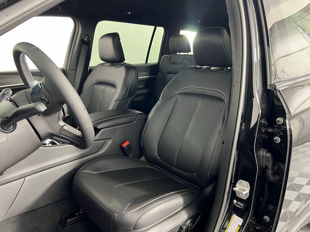 new 2025 Jeep Grand Cherokee L car, priced at $42,943