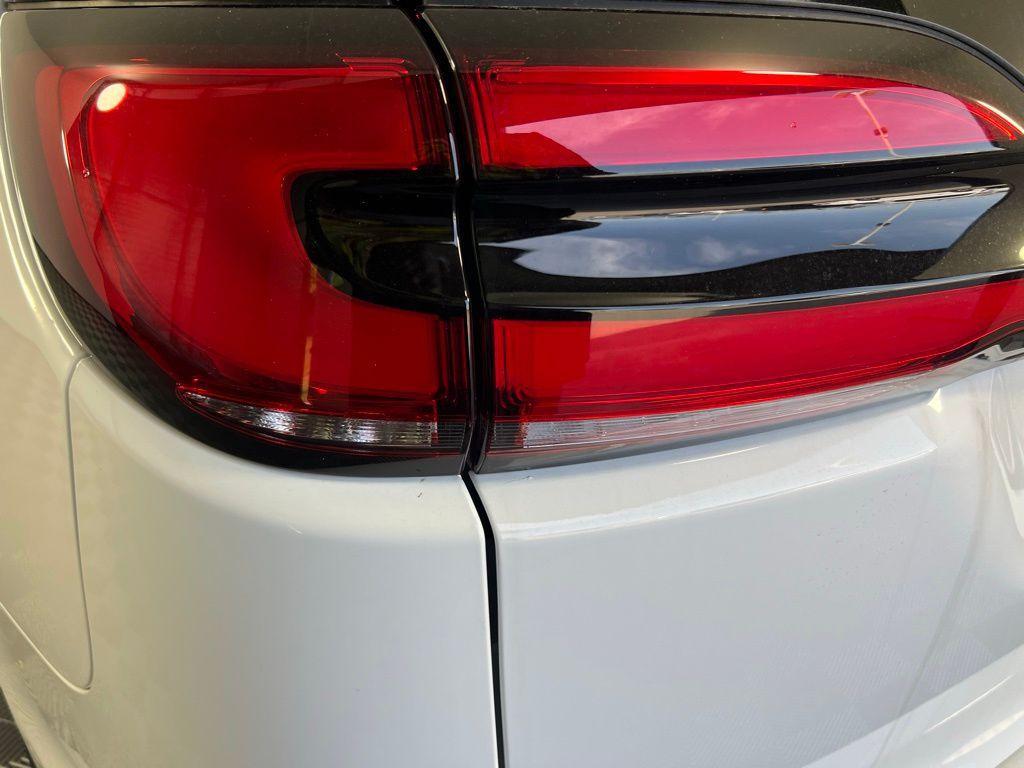new 2025 Chrysler Pacifica car, priced at $40,225