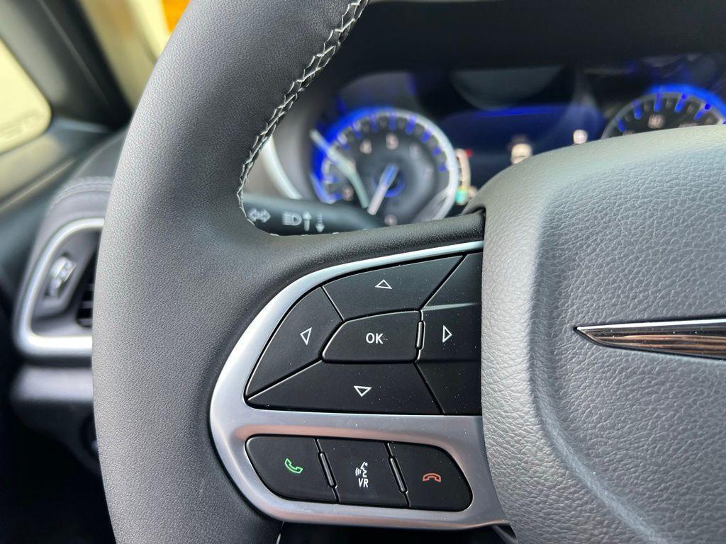 new 2025 Chrysler Pacifica car, priced at $40,225