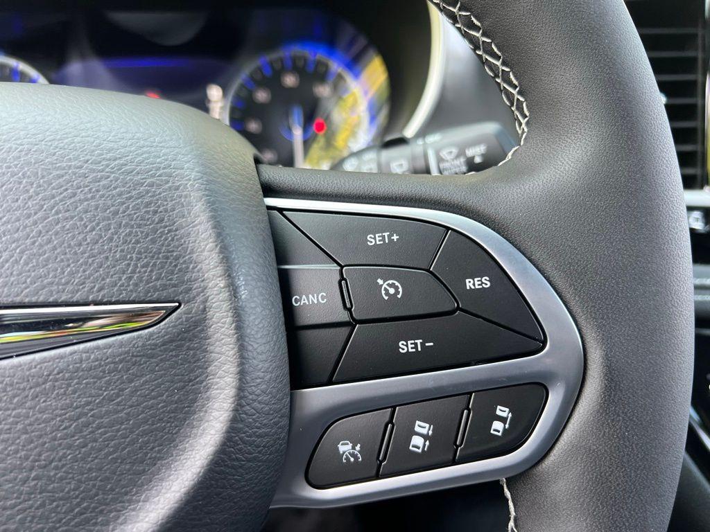 new 2025 Chrysler Pacifica car, priced at $40,225
