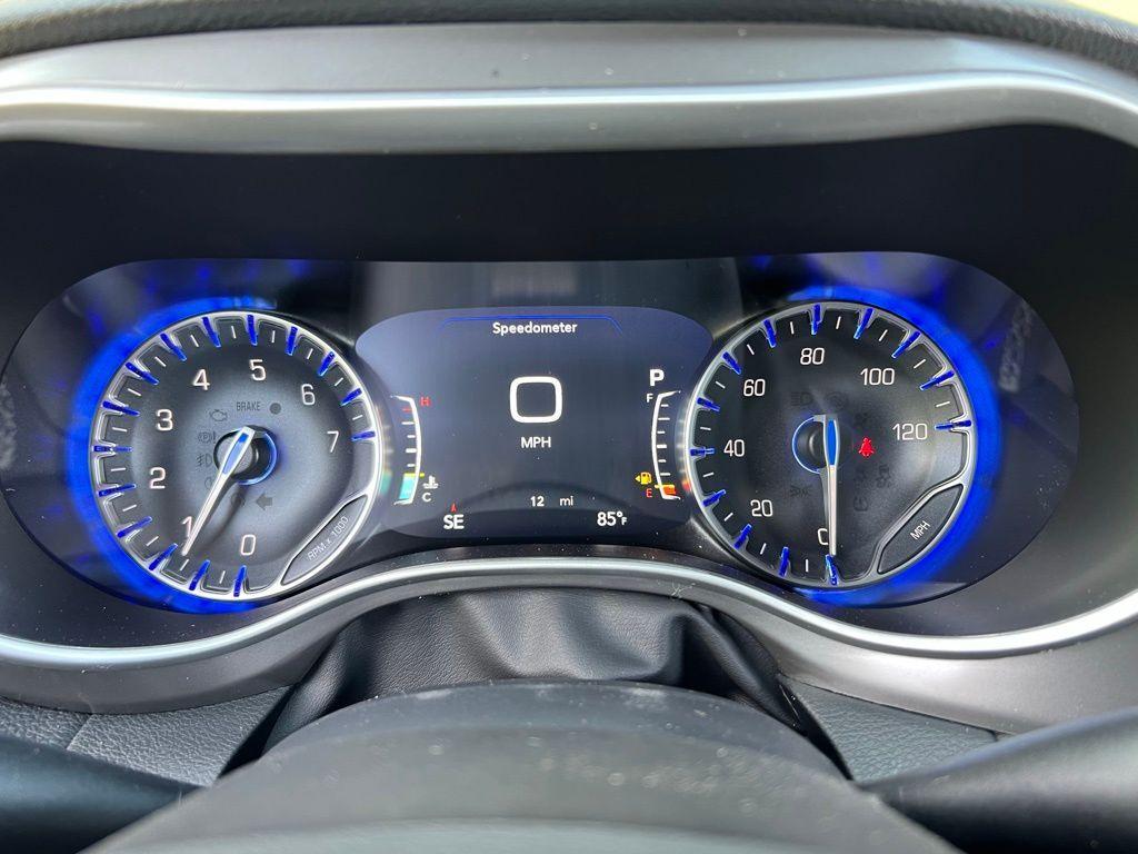 new 2025 Chrysler Pacifica car, priced at $40,225