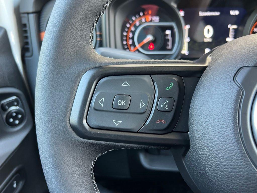 new 2025 Jeep Gladiator car, priced at $44,567