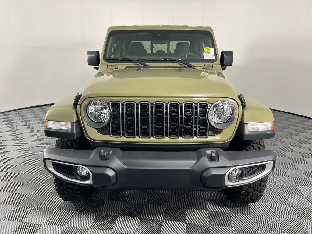 new 2025 Jeep Gladiator car, priced at $43,160