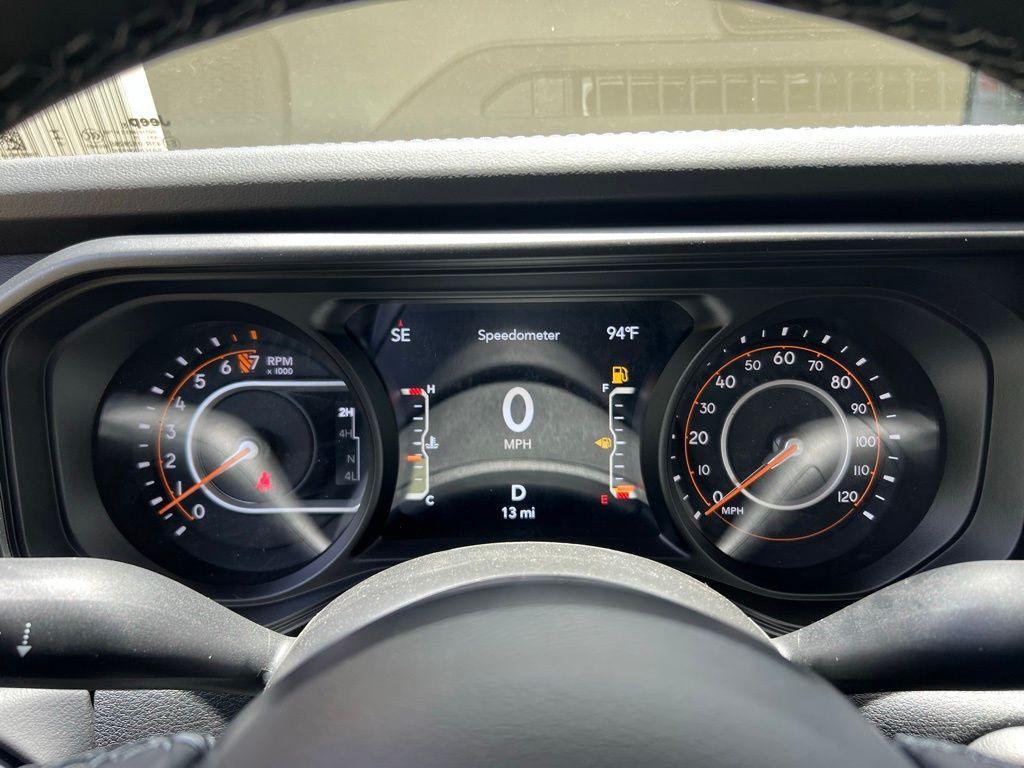 new 2025 Jeep Gladiator car, priced at $43,160