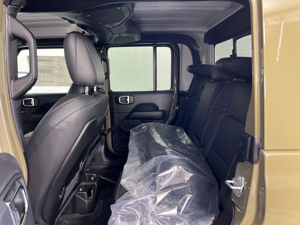 new 2025 Jeep Gladiator car, priced at $43,160