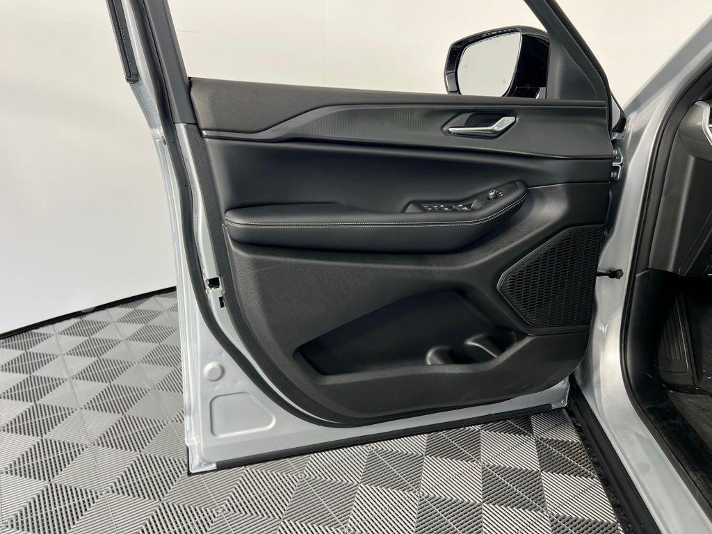 new 2025 Jeep Grand Cherokee L car, priced at $40,598