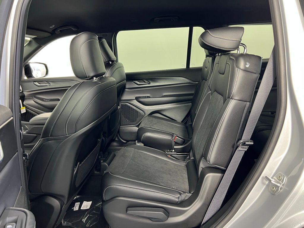 new 2025 Jeep Grand Cherokee L car, priced at $40,598