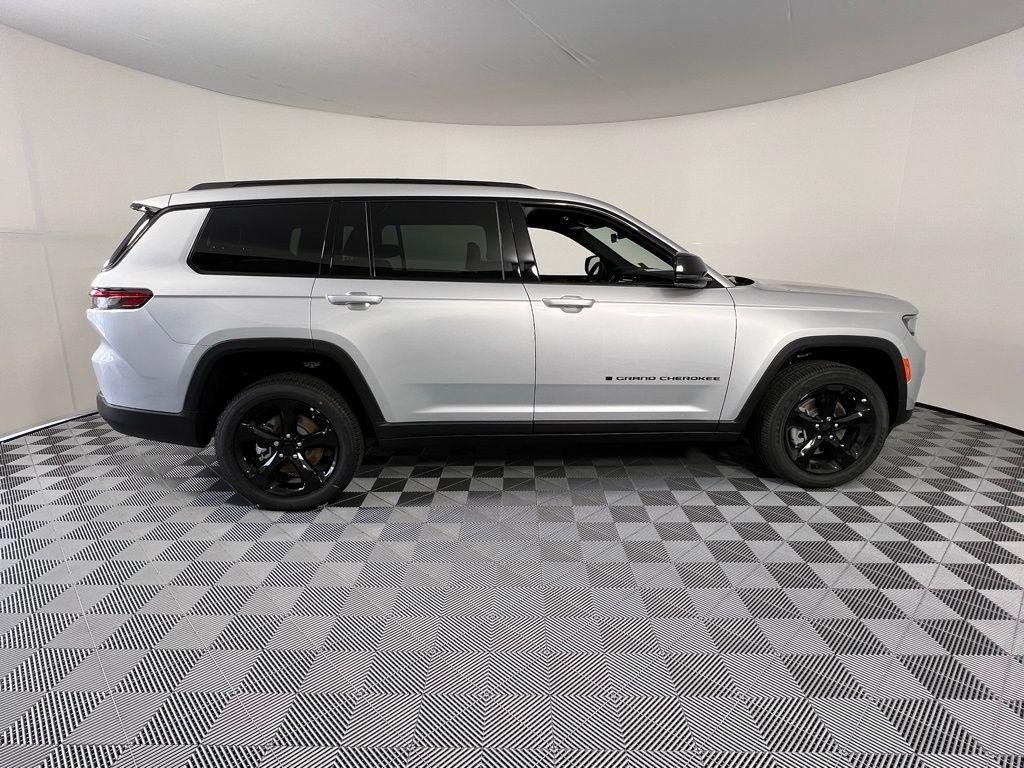 new 2025 Jeep Grand Cherokee L car, priced at $40,598