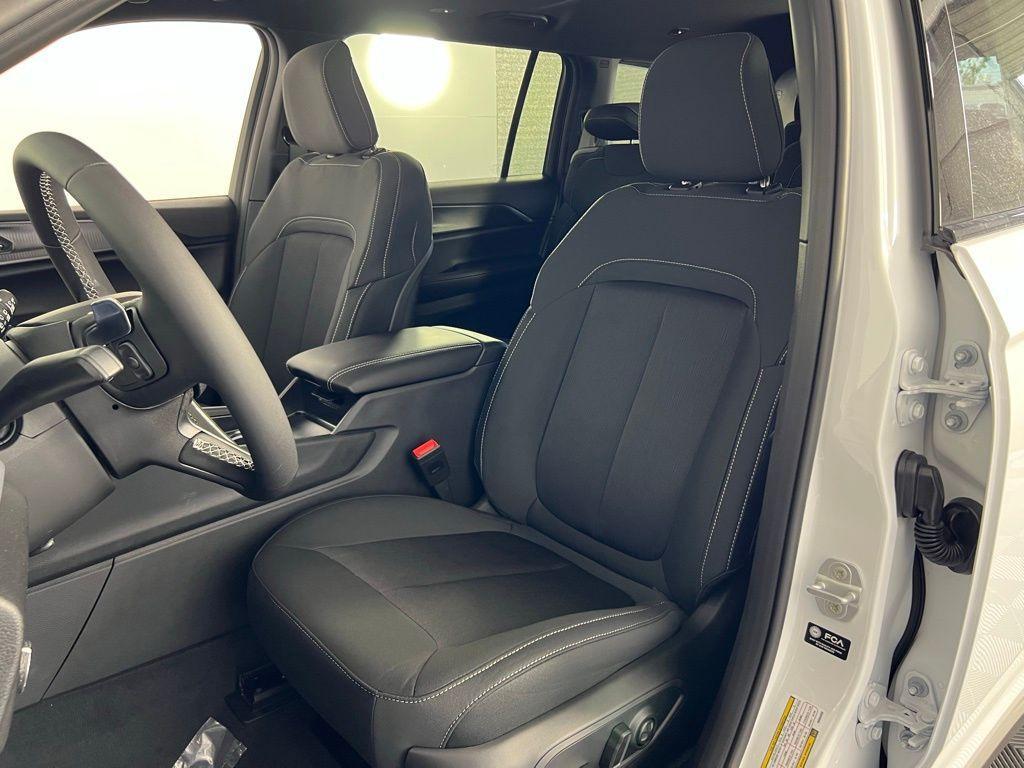 new 2025 Jeep Grand Cherokee L car, priced at $33,030
