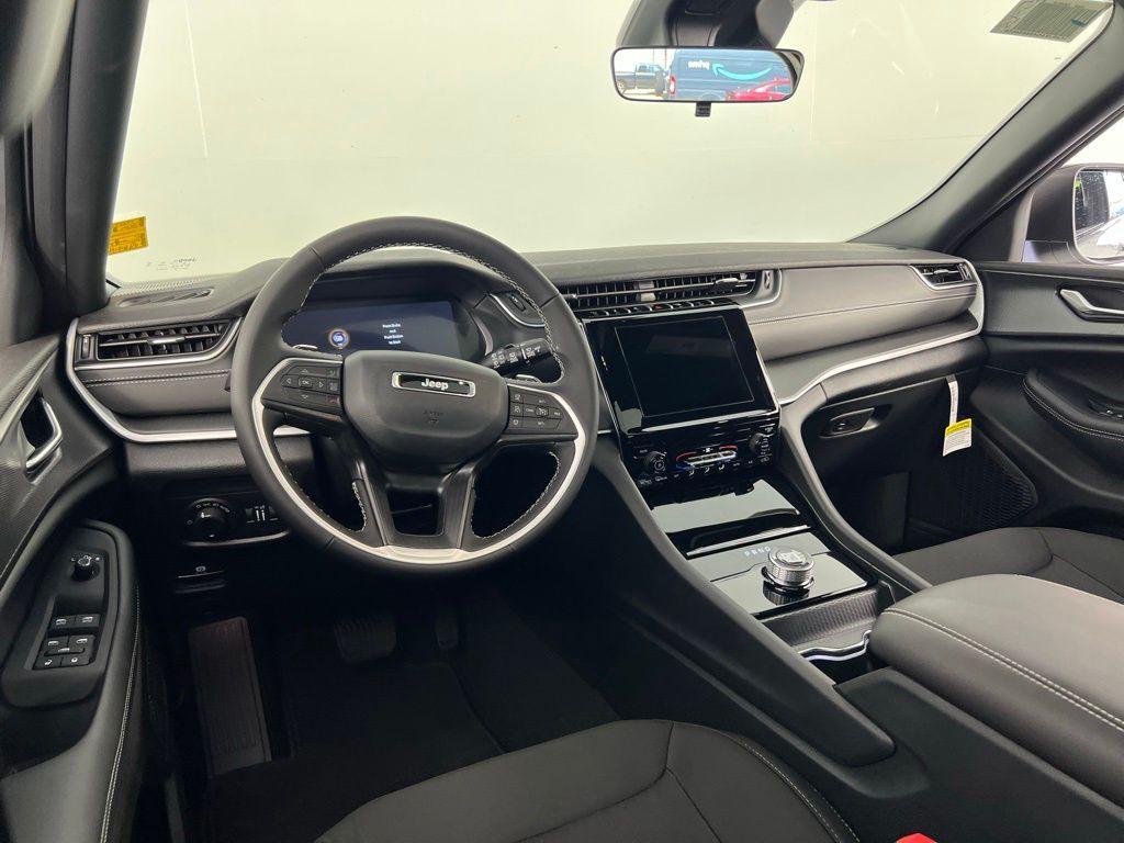 new 2025 Jeep Grand Cherokee L car, priced at $33,030