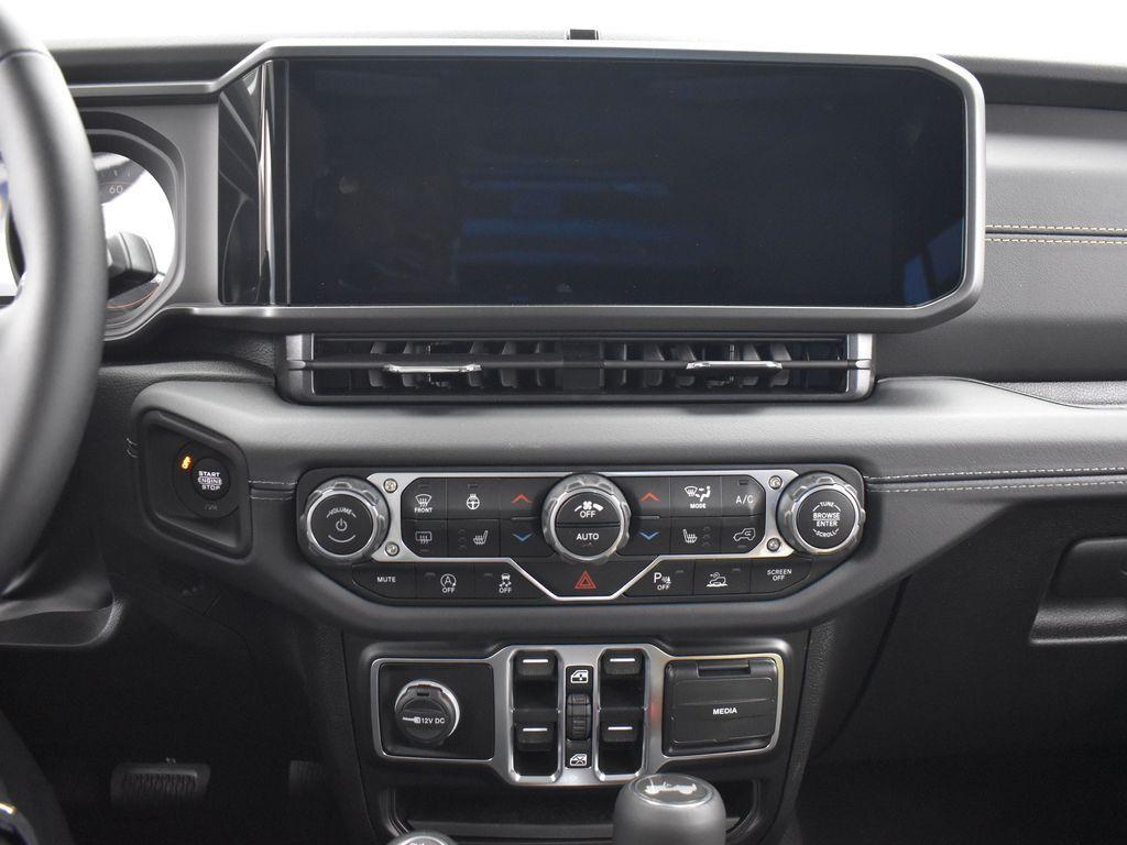 new 2025 Jeep Wrangler car, priced at $50,110