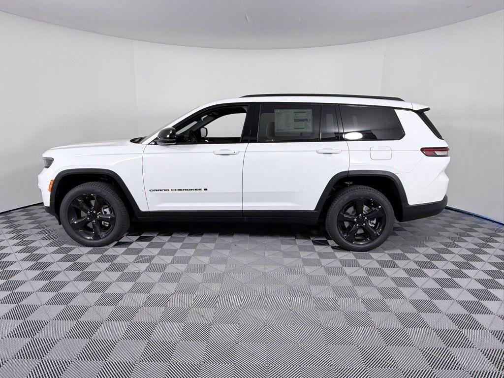 new 2025 Jeep Grand Cherokee L car, priced at $45,740
