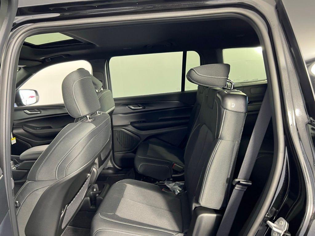 new 2025 Jeep Grand Cherokee L car, priced at $33,348