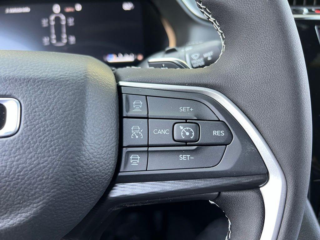 new 2025 Jeep Grand Cherokee L car, priced at $33,348