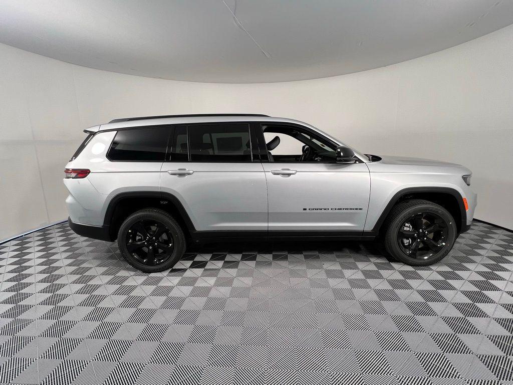 new 2025 Jeep Grand Cherokee L car, priced at $40,598
