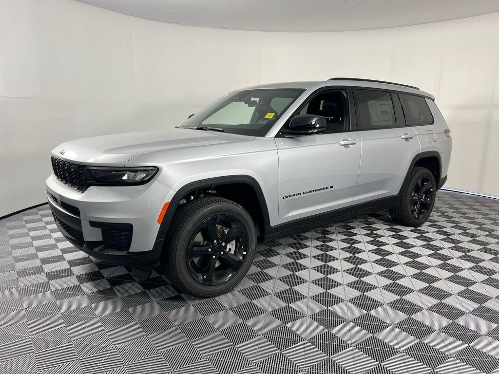 new 2025 Jeep Grand Cherokee L car, priced at $41,098