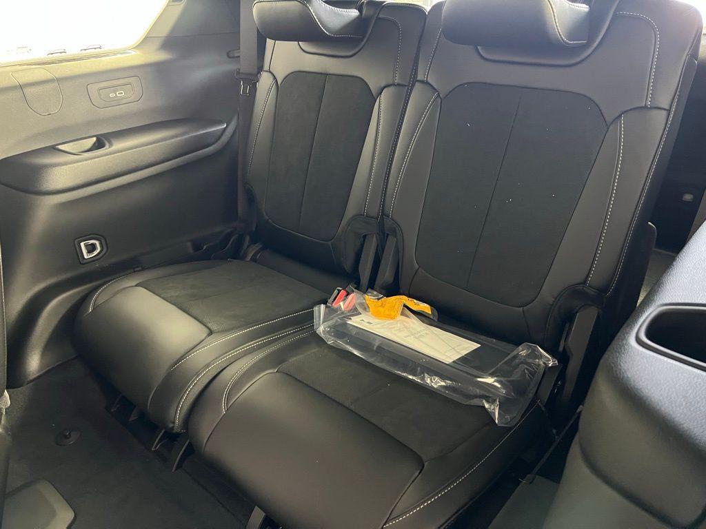 new 2025 Jeep Grand Cherokee L car, priced at $40,598