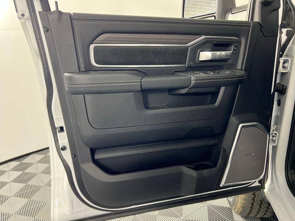 new 2025 Ram 2500 car, priced at $78,715