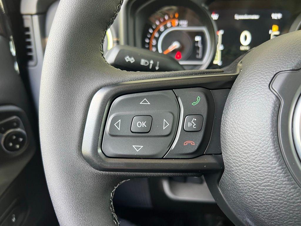 new 2025 Jeep Gladiator car, priced at $43,160