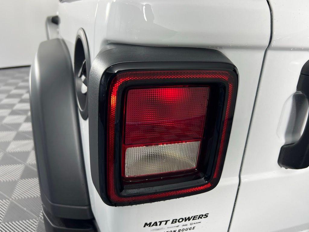 new 2025 Jeep Wrangler car, priced at $27,760