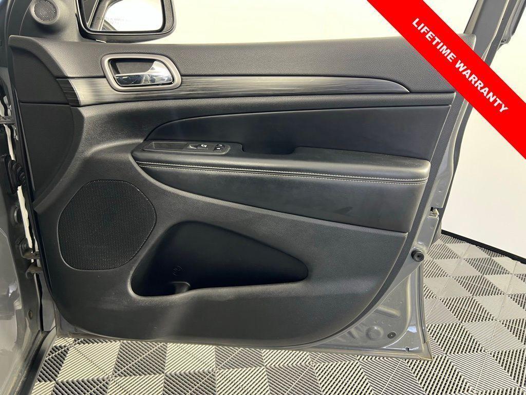 used 2021 Jeep Grand Cherokee car, priced at $23,475