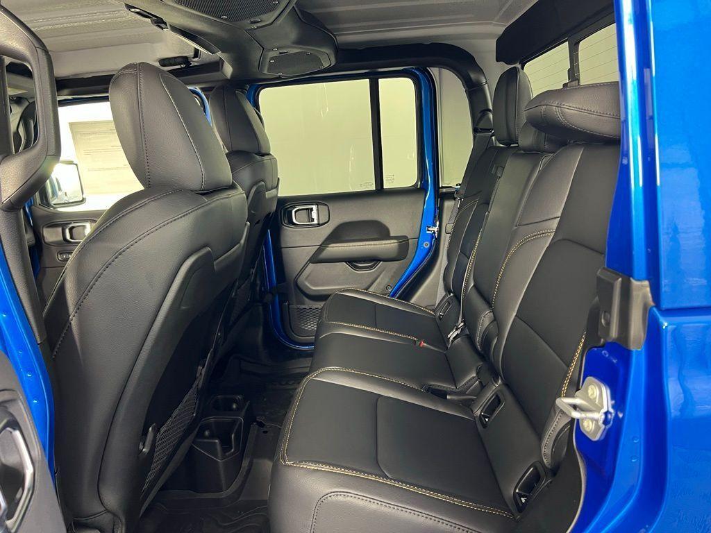 new 2025 Jeep Gladiator car, priced at $48,910