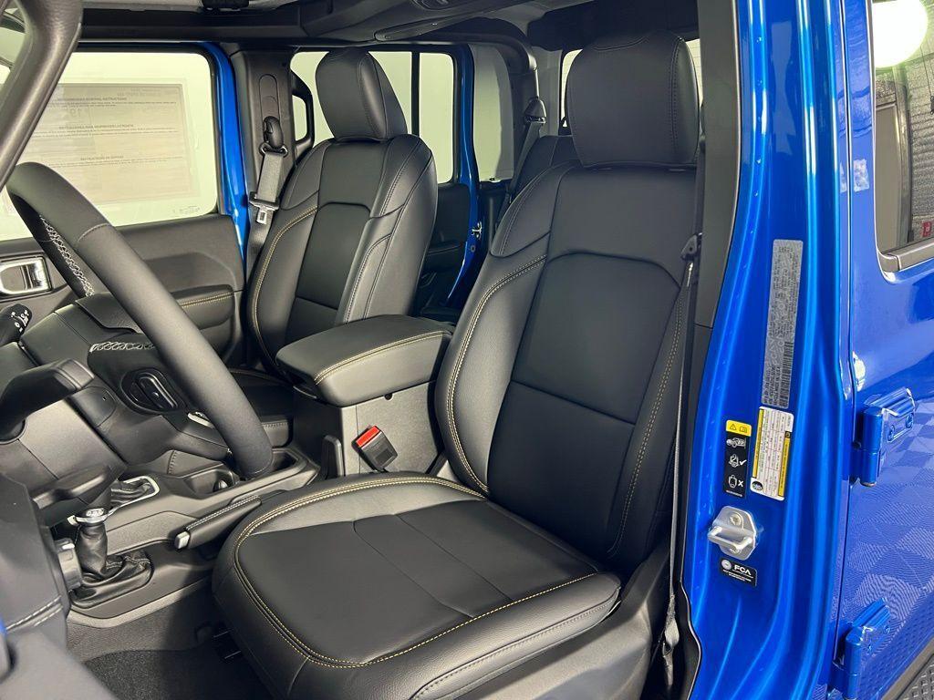 new 2025 Jeep Gladiator car, priced at $48,910