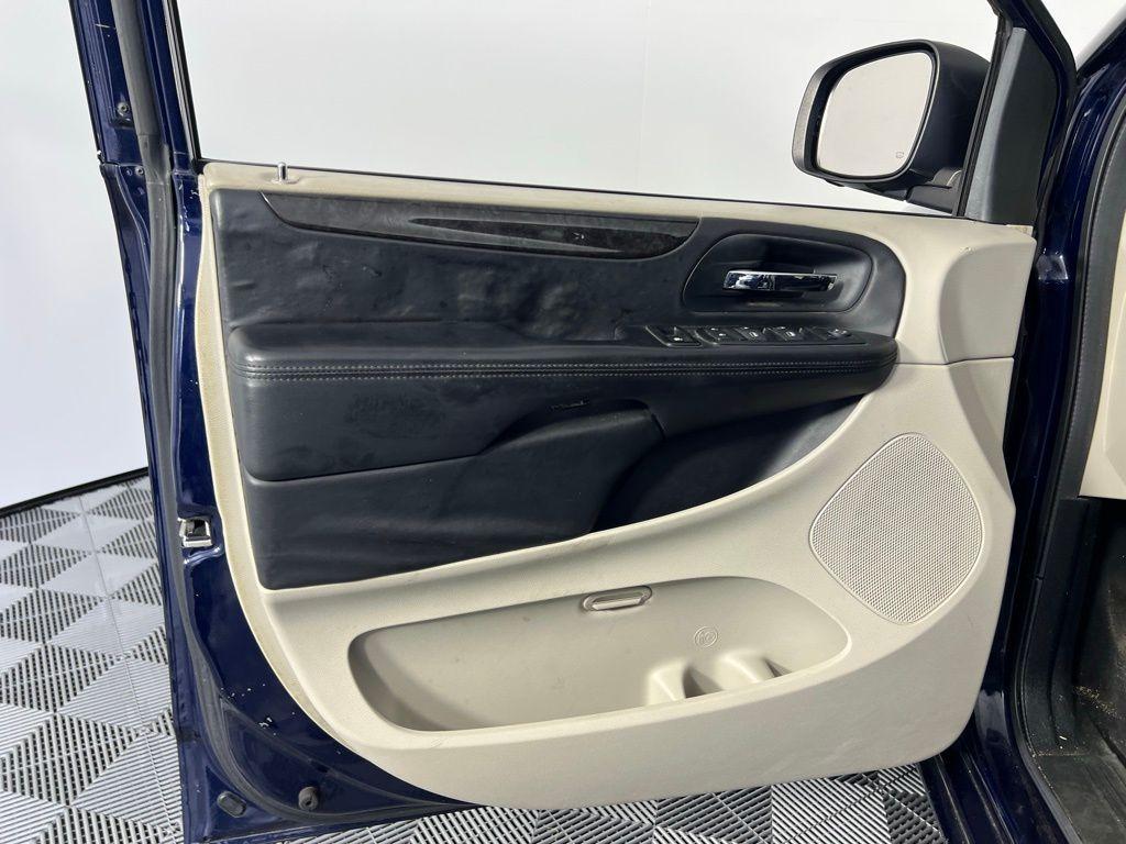 used 2013 Dodge Grand Caravan car, priced at $5,888