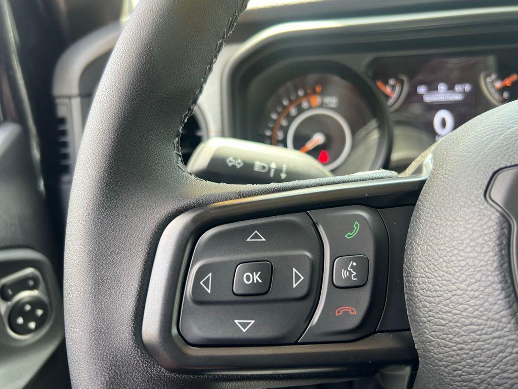 new 2025 Jeep Gladiator car, priced at $42,605