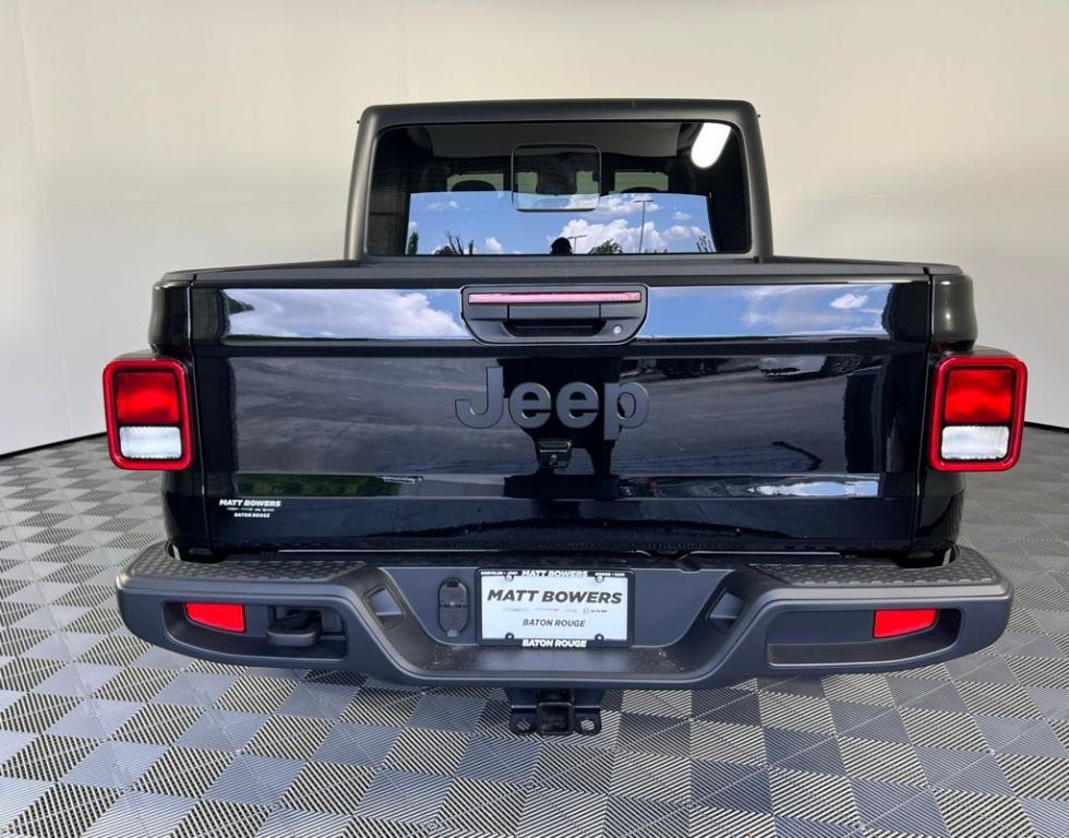 new 2025 Jeep Gladiator car, priced at $42,605