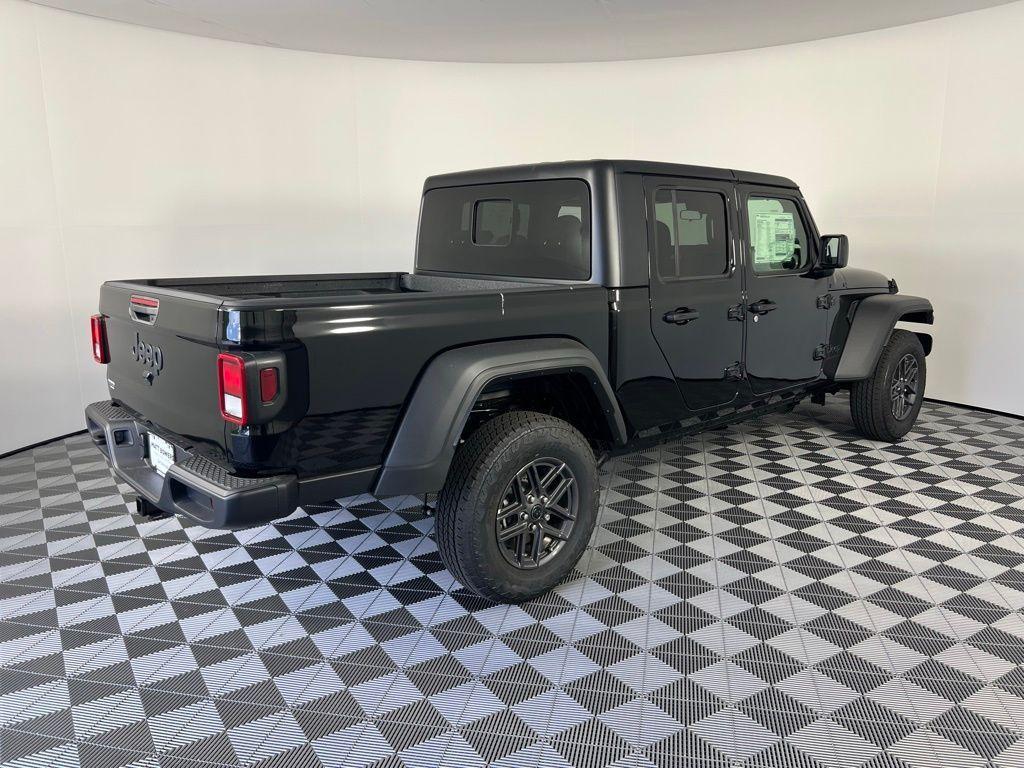 new 2025 Jeep Gladiator car, priced at $41,855