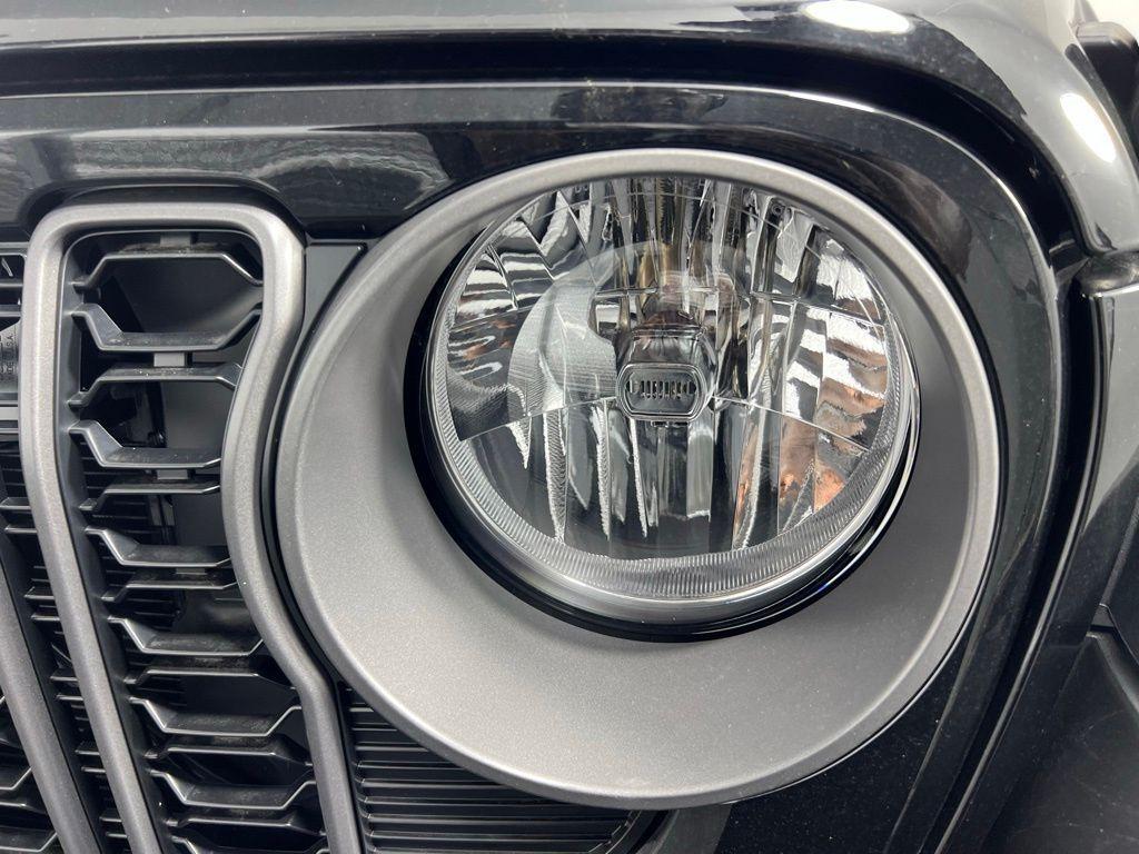 new 2025 Jeep Gladiator car, priced at $41,855