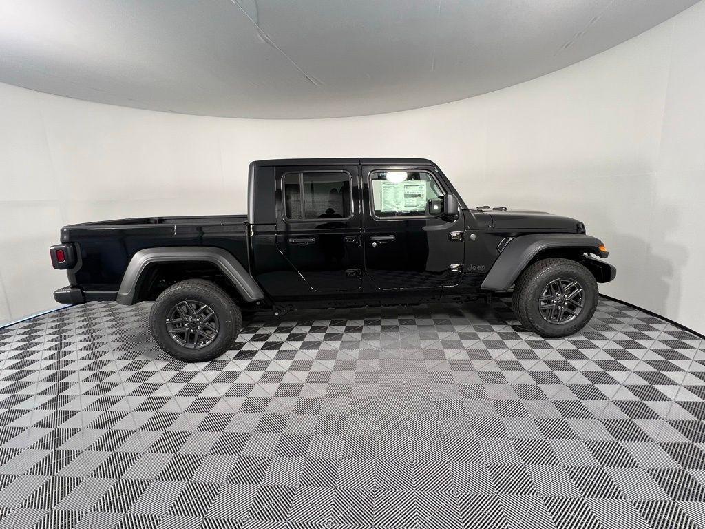 new 2025 Jeep Gladiator car, priced at $41,855