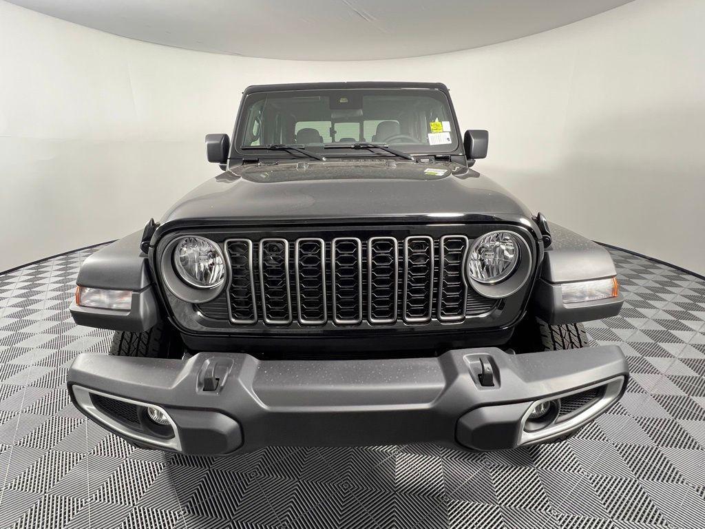 new 2025 Jeep Gladiator car, priced at $41,855