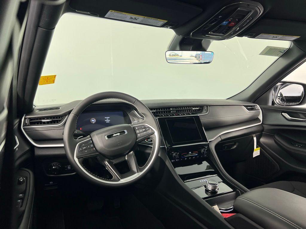 new 2025 Jeep Grand Cherokee L car, priced at $34,253