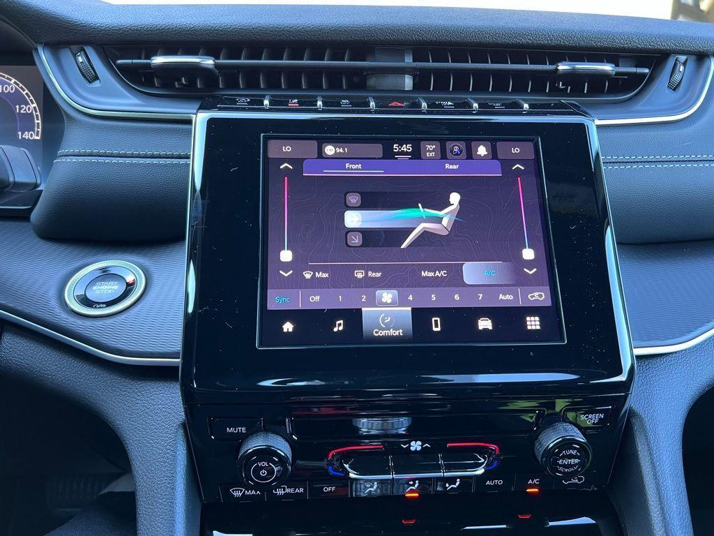 new 2025 Jeep Grand Cherokee L car, priced at $34,253