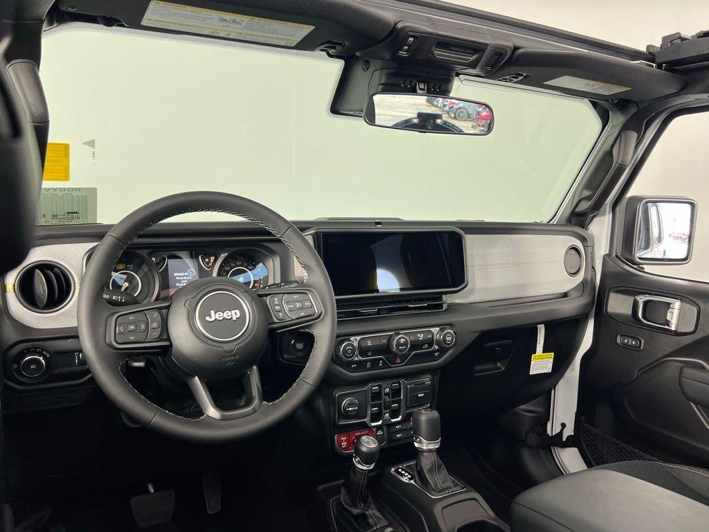 new 2025 Jeep Wrangler car, priced at $47,180