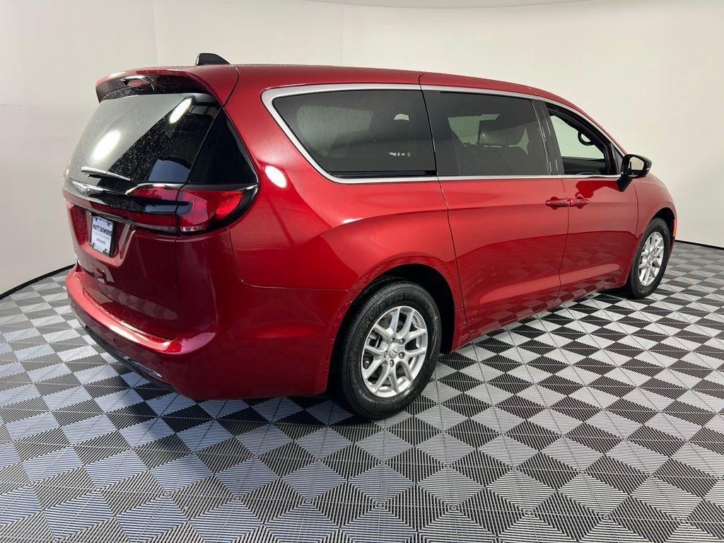 new 2026 Chrysler Pacifica car