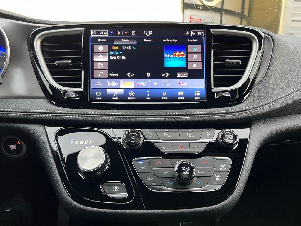 new 2026 Chrysler Pacifica car