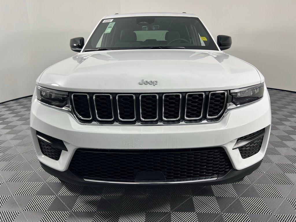 new 2025 Jeep Grand Cherokee car, priced at $33,570