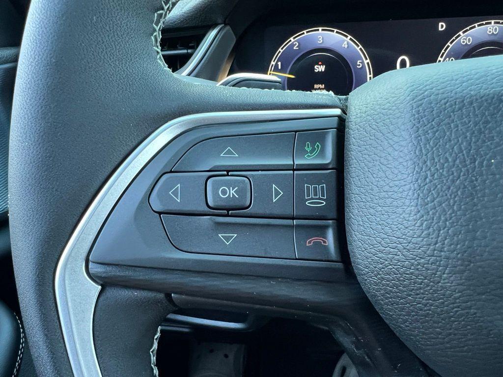 new 2025 Jeep Grand Cherokee car, priced at $33,570