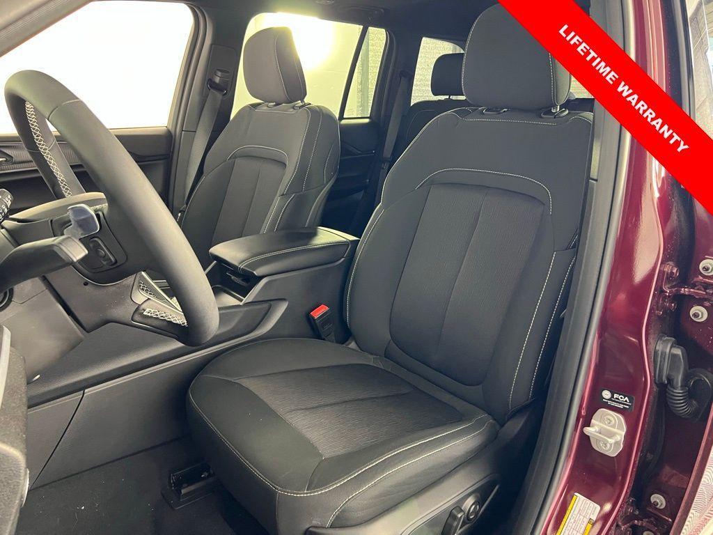 used 2025 Jeep Grand Cherokee car